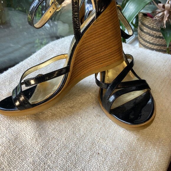B Makowsky black patent leather BFREILLY wooden wedge sandal, S 9 - Picture 5 of 6